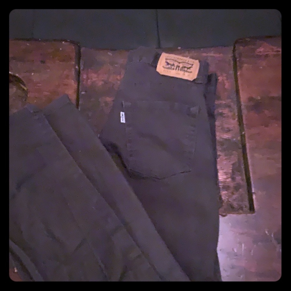 Barely worn dark green Levi pants